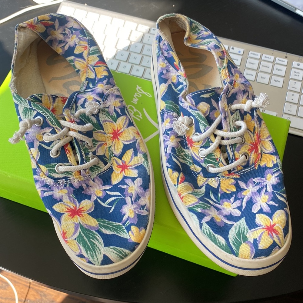 Hawaiian slip on sneakers